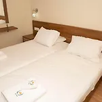 Alia And Szálloda 3*