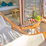 Szálloda Alia And Haráki