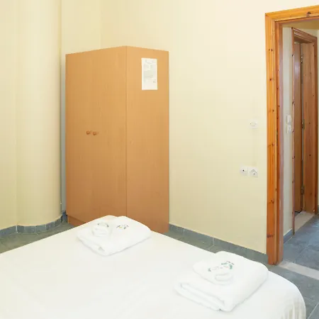 Alia And Χαράκι