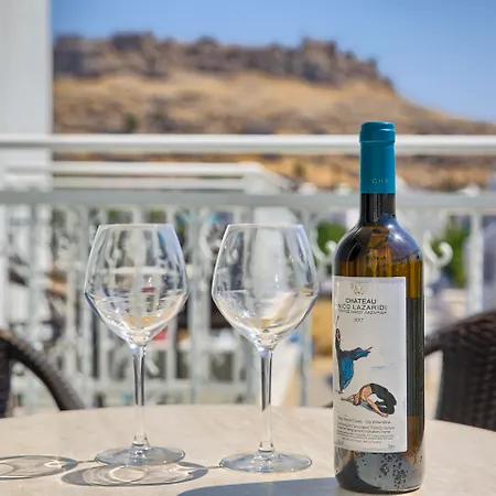 Alia And 3* Χαράκι