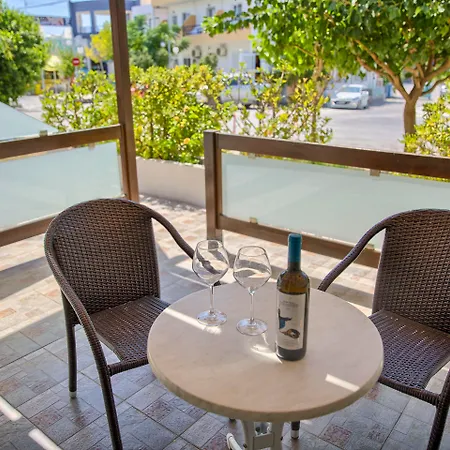 Ξενοδοχείο Alia And Χαράκι