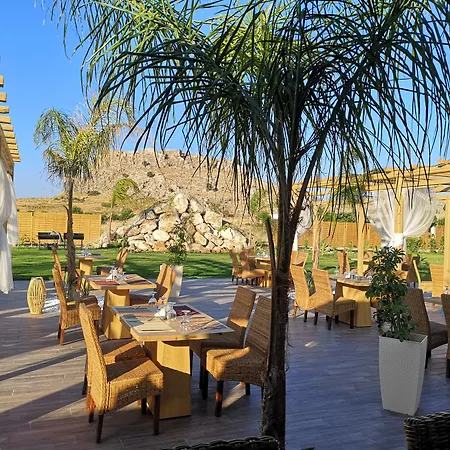 Ξενοδοχείο Alia And