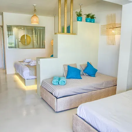 Alia Luxury And Hotel Charaki