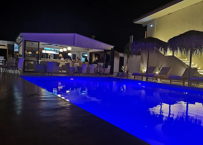 Alia And מלון האראקי