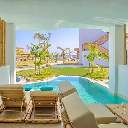 Alia Luxury Hotel 3*