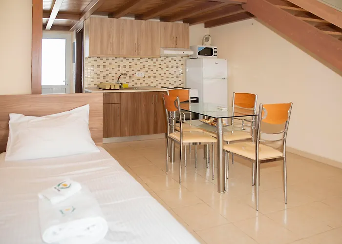 Szálloda Alia And Haráki