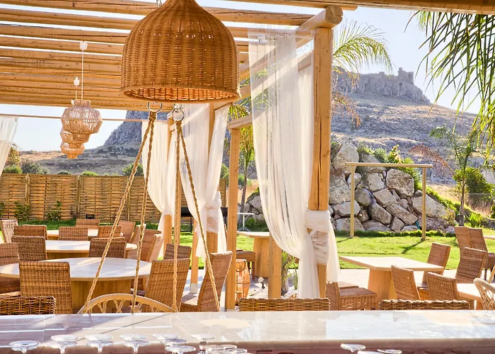 Szálloda Alia And 3*